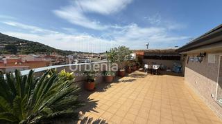 Duplex à Malgrat de Mar. En el corazón de malgrat de mar se encuentra este espectacular á