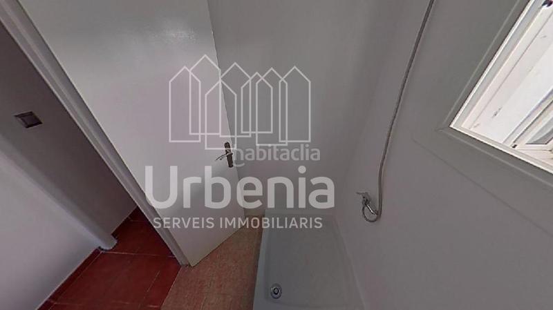 Foto 954f91ed-910e-4d03-a724-d62c5b4c2969. Ático oportunidad de inversión inmueble ocupado en Mataró