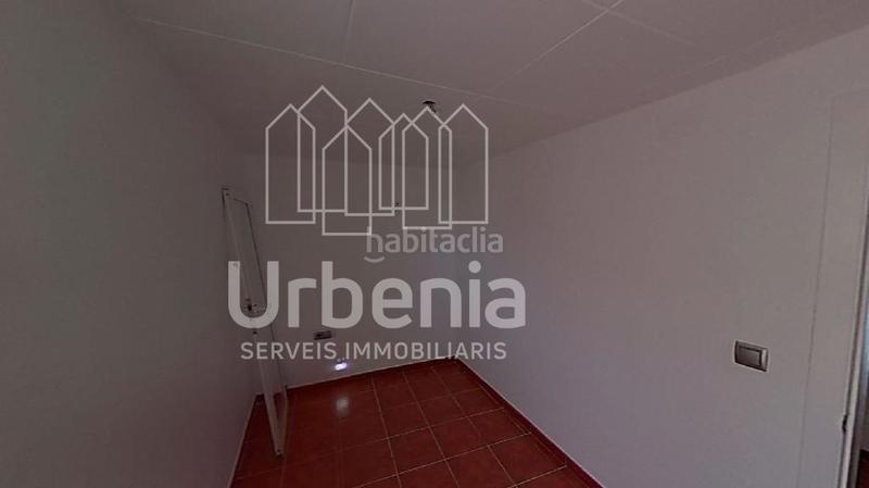 Foto c8706fc4-b3b5-4704-8934-f4d1c1a7423f. Ático oportunidad de inversión inmueble ocupado en Mataró