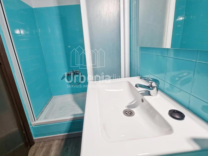 Foto 46b66953-d732-41e2-884e-a44fd0a0650c. Piso  en bloque de pocos vecinos junto a ctra de mata en Mataró
