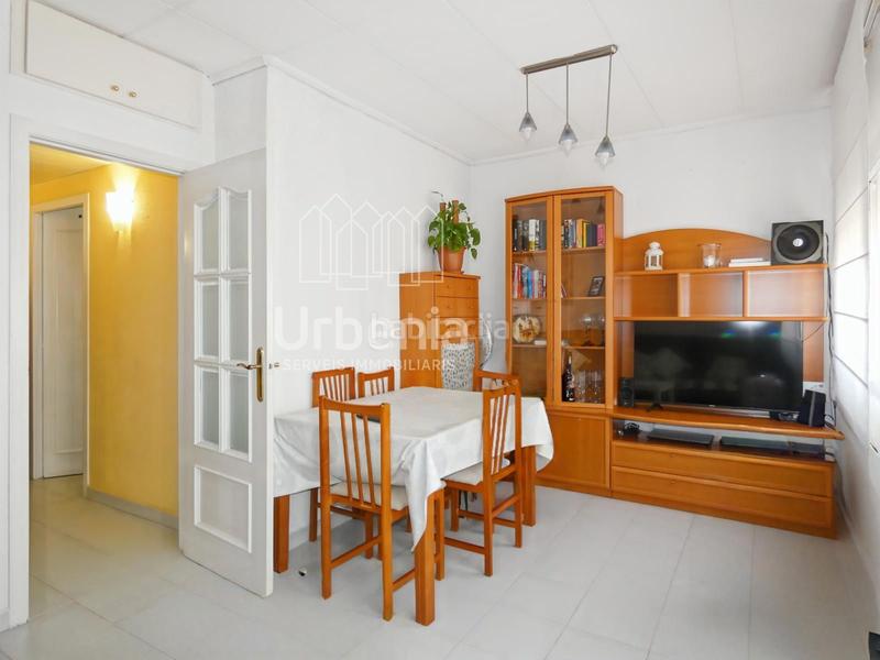 Foto c4a98907-3857-4dc7-943a-935c1bd696e5. Piso en barri cotet en una calle tranquilísima y en bloque de pocos vecinos. en Premià de Mar