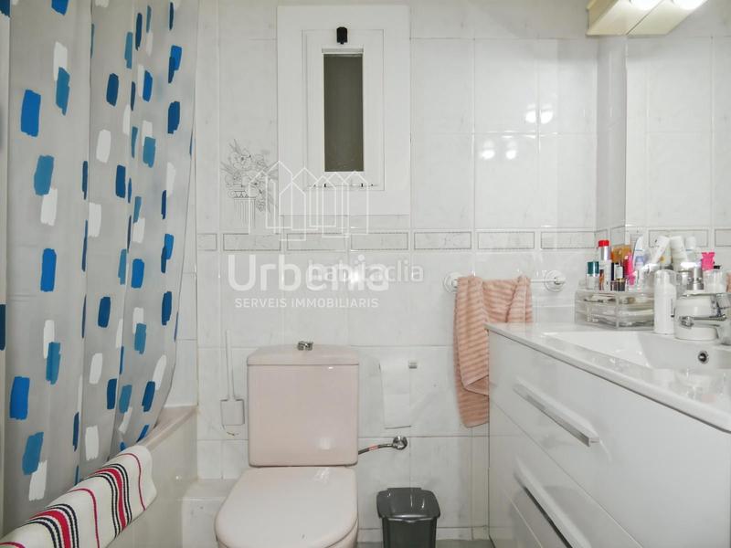 Foto fef7e151-bfff-45e4-9ead-25a6860f7cd2. Piso en barri cotet en una calle tranquilísima y en bloque de pocos vecinos. en Premià de Mar