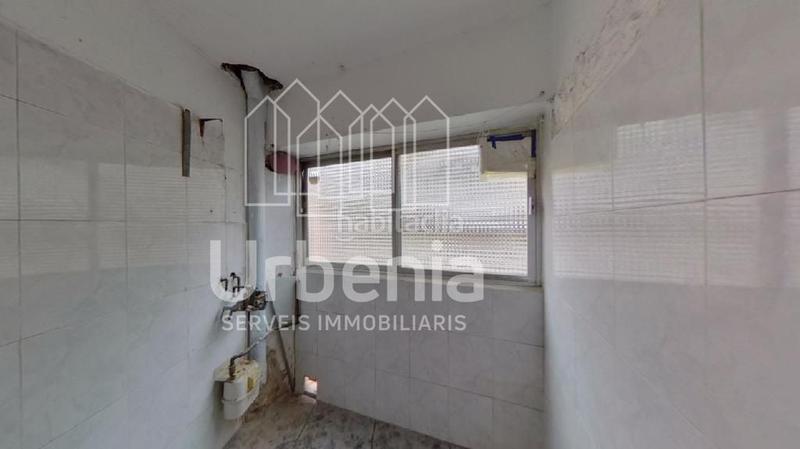 Foto 27c8f577-ca5d-4e70-b91c-ce8dd1bfd0dc. Piso  en venta con inquilinos. en Cerdanyola Sud Mataró