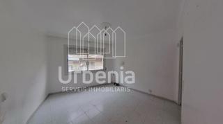Pis a Cerdanyola Sud. Piso en venta con inquilinos.