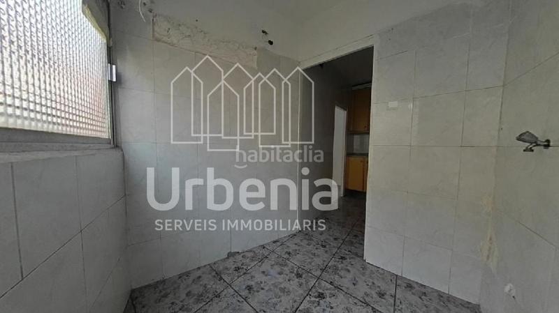 Foto c2c11f76-b969-4ad6-913a-37ef2ac2ee3c. Piso  en venta con inquilinos. en Cerdanyola Sud Mataró