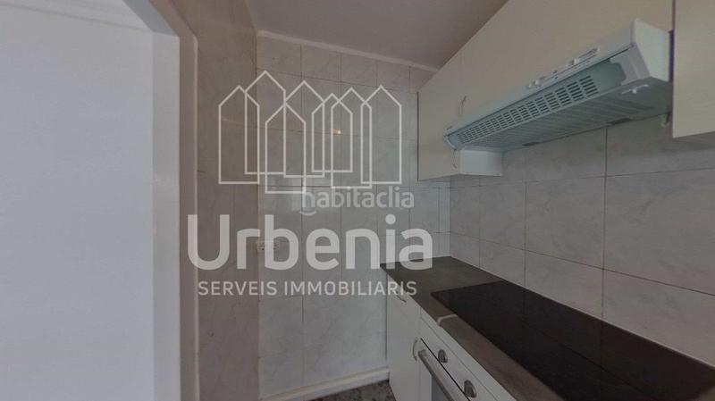 Foto f58d764d-ff50-46cf-8620-70b9b9808e28. Piso  en venta con inquilinos. en Cerdanyola Sud Mataró