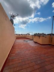 Duplex in Cerdanyola Nord. Dúplex con terraza en mataró