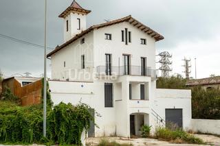 Maison à Arenys de Munt. Oportunidad!  espectacular masia, ideal para inversores en areny