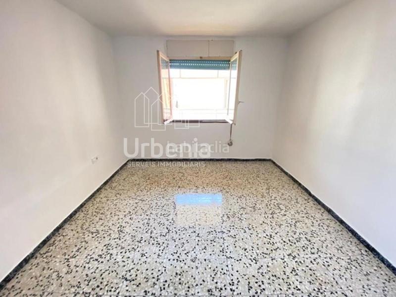 Foto 02464a0e-dcab-41ca-a75c-0066a6dcc221. Piso oportunidad sólo para inversores. en Cerdanyola Sud Mataró