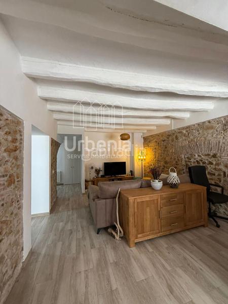 Foto 8d6a64a8-9ba9-4c6e-9bdf-c91e5481699a. Casa vive la esencia en una casa de pueblo totalmente reformada, lista para estrenar! en Calonge