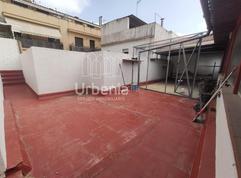 Foto e23ddf26-df5a-446d-9593-22ab9036d5e5. Édifice dans Cirera Mataró