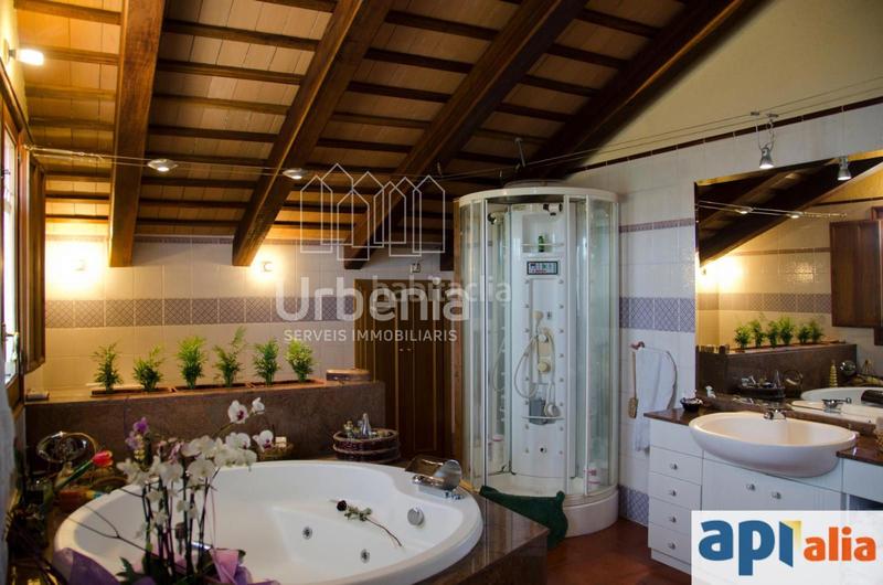 Foto 47b6d68f-00d5-43ac-bb29-cfd30c682e43. Casa amb calefacció aparcament a Llinars del Vallès