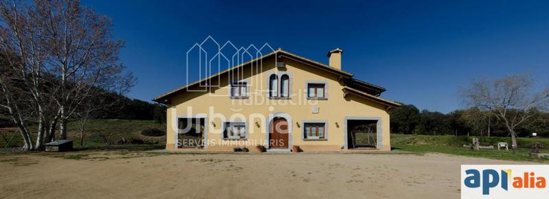 Foto c3e75bbf-6562-4a50-9d28-c90ae4b80f2b. Casa amb calefacció aparcament a Llinars del Vallès