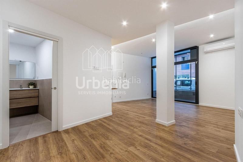 Foto dccc6802-5cbf-4418-b846-03cf08a530e0. Appartement dans Eixample Sabadell