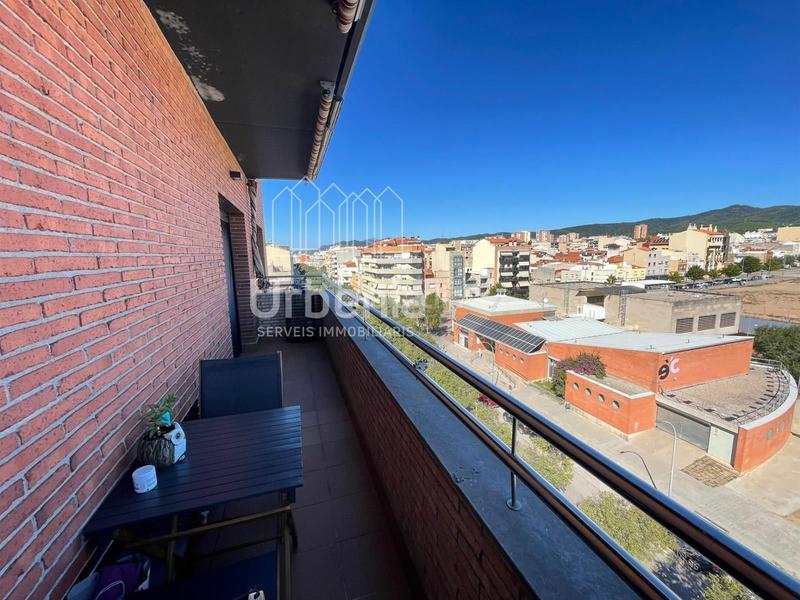 Foto 328035ca-9df1-4c13-92d7-0b25fdfe2b34. Dúplex  en venta en Sant Pere Nord Terrassa