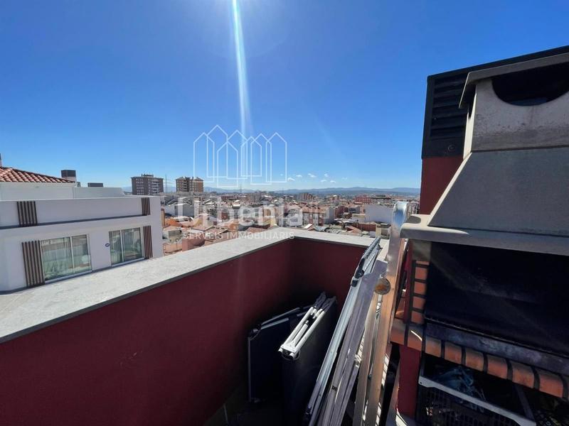 Foto ae0894e8-d100-47b9-95ca-463bfcd4b7ff. Dúplex  en venta en Sant Pere Nord Terrassa