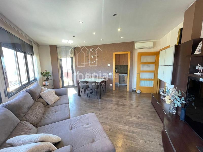 Foto f3e7b329-f279-46c5-8052-55c9c51cdf60. Dúplex  en venta en Sant Pere Nord Terrassa