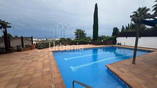 Chalet à Santa Susanna. Exclusivo chalet independiente en sant pol de mar, a solo 10 min