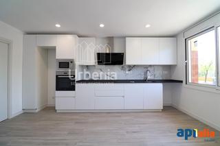 Appartement à Can Rull. Planta baja reformado nuevo a estrenar con entrada independiente