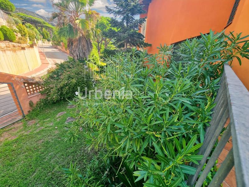 Foto 64e83b49-d61a-4a6f-bb67-3c436e36fcc8. Casa  , urbanización la llobera!! en Cabrils