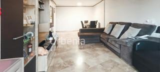 Appartement à Cerdanyola Nord. Pisazo de 4 habitaciones en mataró