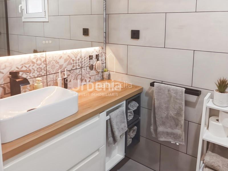 Foto 56ed4889-17a1-4dd7-870b-4107c942fe34. Piso  reformado con terraza en Tordera Tordera