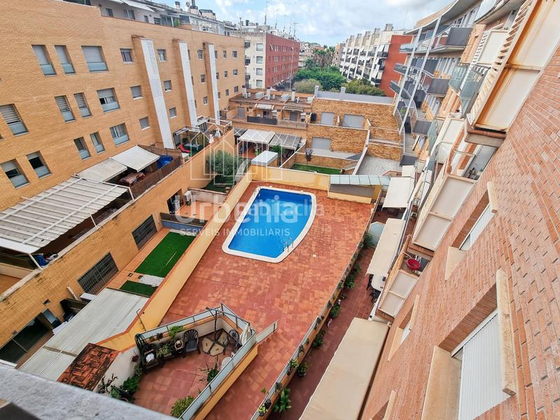 Foto 3266e374-32cf-49b7-82af-4aa2bb15f71c. Appartamento con parcheggio piscina in Via Europa - Parc Central Mataró