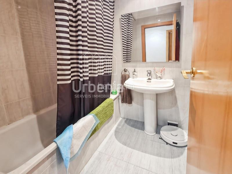 Foto ace2d3b6-9d41-4af3-acff-cc437d9e79c6. Appartamento con parcheggio piscina in Via Europa - Parc Central Mataró