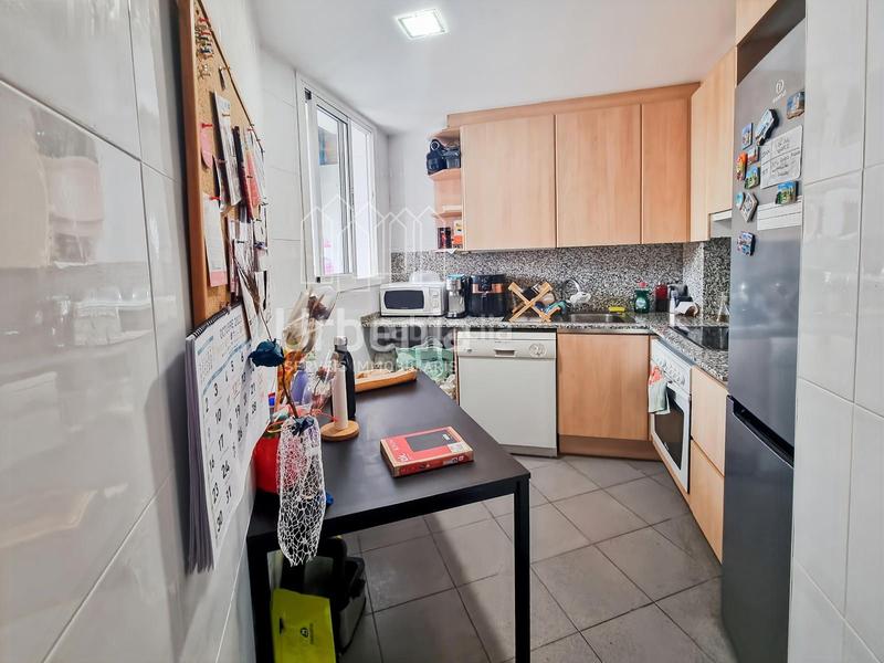 Foto f89d36f0-f2e0-42d4-8482-942b1d4b97d7. Appartamento con parcheggio piscina in Via Europa - Parc Central Mataró