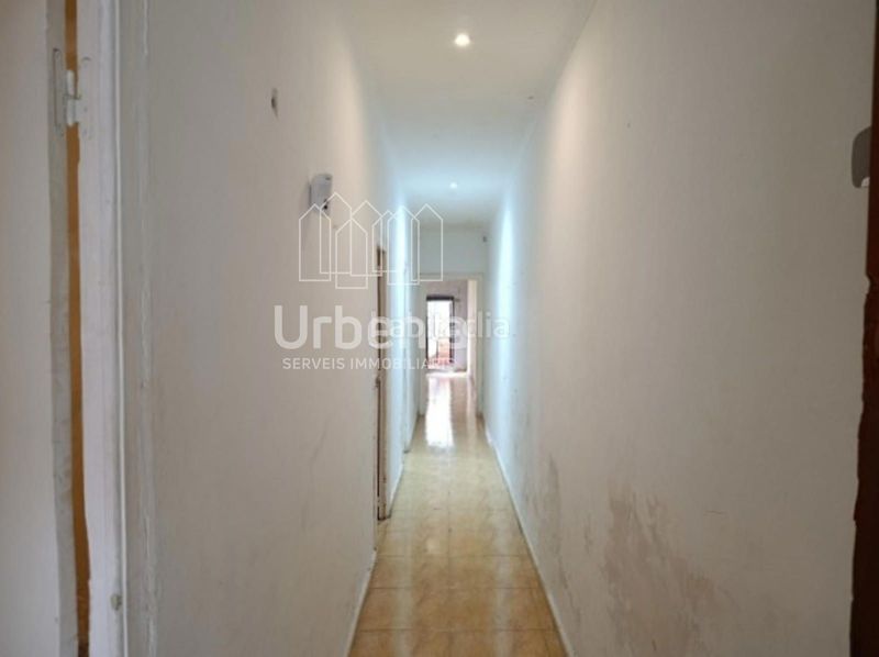 Foto 44415bdc-e035-4203-a141-a480f113e144. Casa adossada a Poble Nou Terrassa