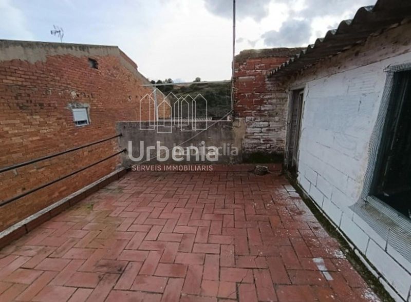Foto 4c50f874-6bd6-4b0f-b36e-ba1da1ed73f2. Casa adossada a Poble Nou Terrassa