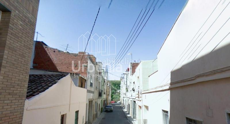 Foto 8959ce57-c0a9-42ee-a884-94cefd0b5b2c. Casa adossada a Poble Nou Terrassa