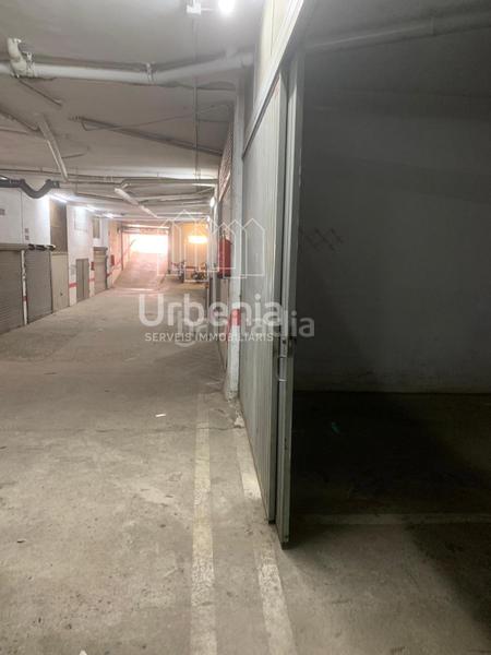 Foto 68d28bb5-b319-480a-a38b-f875f0b1c51f. Autoparkplatz in Centre Pineda de Mar