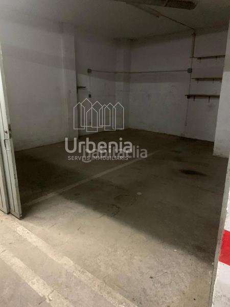 Foto a77874a5-9150-486b-8380-32286e1d8553. Autoparkplatz in Centre Pineda de Mar