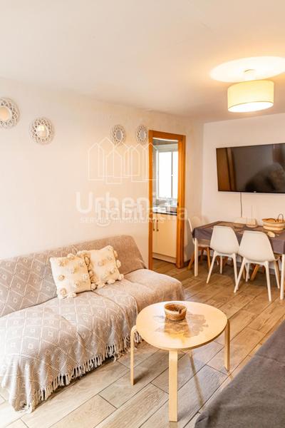 Foto 33de0522-39c1-47d0-a3e2-f9bf293b50b7. Piso  de 4 habitaciones con licencia turística en Premià de Mar