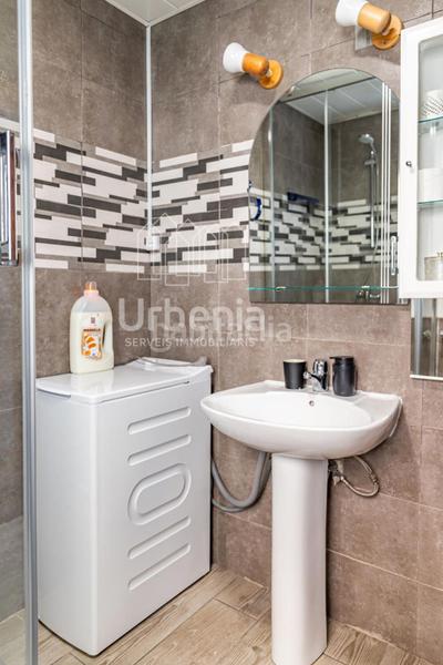 Foto 7b57430c-a3f9-4701-9649-c4bb97d3a557. Piso  de 4 habitaciones con licencia turística en Premià de Mar