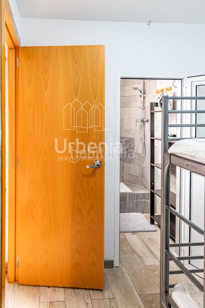 Foto 815e8c0f-53da-4803-a532-bdcf21e68ad7. Piso  de 4 habitaciones con licencia turística en Premià de Mar