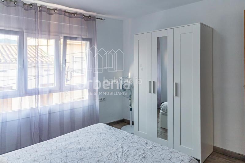 Foto 938f8609-3bc3-43d3-9822-e364a63e7758. Piso  de 4 habitaciones con licencia turística en Premià de Mar