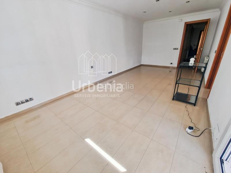 Foto 6fcfeee9-c243-4f20-b431-3e28cbb304e0. Flat with heating in Cerdanyola Nord Mataró