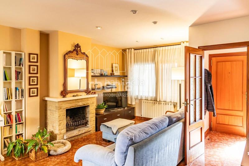 Foto f79ead9a-de17-41f4-9e54-cf121a28f16f. Casa amb calefacció aparcament a Cabrils