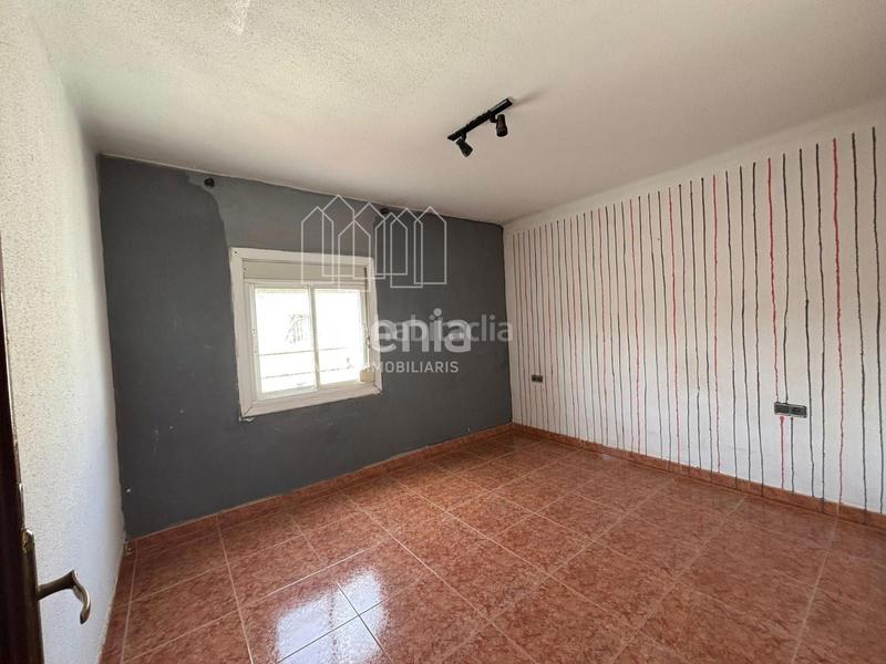 Foto c39fc0db-8247-4833-8274-75bec0c63ee7. Piso ático con amplia terraza ! en Centre Pineda de Mar