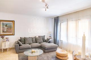 Attico in Pla d'en Boet. Mataro luminoso ático con chimenea y balcón en pla den boet