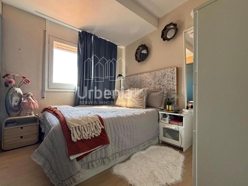 Foto 2cf3481c-3c0d-4aba-bc54-0d57a41a0b8b. Piso precioso piso semi reformado centro! en Tordera Tordera