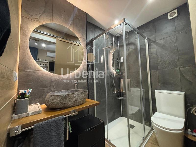 Foto 32bb7e8e-86d6-47d6-9767-ddb02d2e3ec2. Piso precioso piso semi reformado centro! en Tordera Tordera