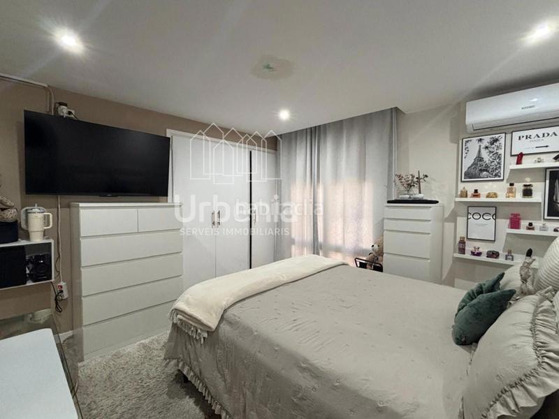 Foto 65adc241-cd70-455c-889a-3e106f01bd80. Piso precioso piso semi reformado centro! en Tordera Tordera