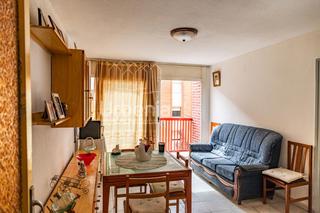 Appartamento in Cerdanyola Sud. Mataro piso con balcón y 3 habitaciones junto a avenida gatassa
