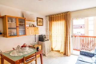 Appartement à Cerdanyola Sud. Mataro piso con balcón y 3 habitaciones junto a avenida gatassa