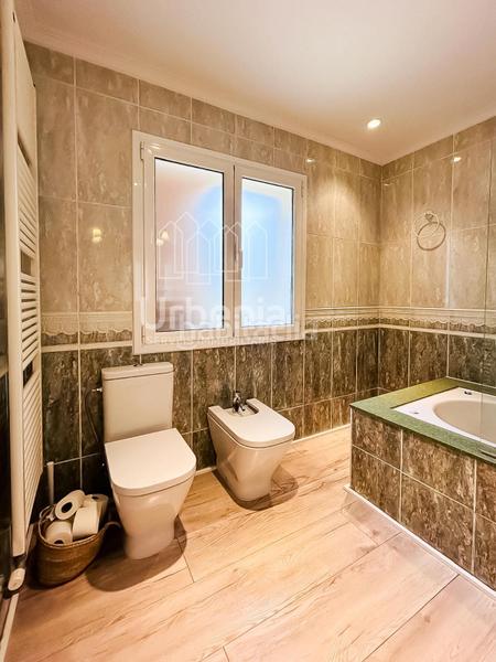 Foto 14eddaa6-f6b9-4227-b3c2-ee47655fa9d7. Chalet con riscaldamento parcheggio in Nucli Urbà Argentona