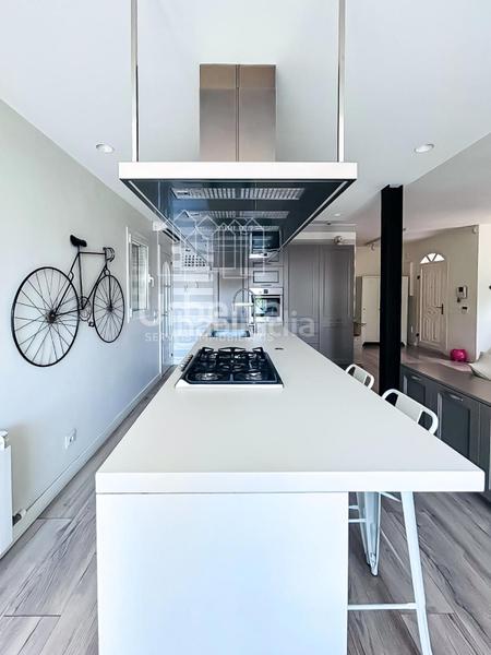 Foto 2e9fb6d3-247c-478f-aa33-00729e97a6f2. Chalet con riscaldamento parcheggio in Nucli Urbà Argentona