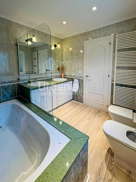 Foto 66c28084-c54b-45ed-a365-2c22702801a1. Chalet con riscaldamento parcheggio in Nucli Urbà Argentona